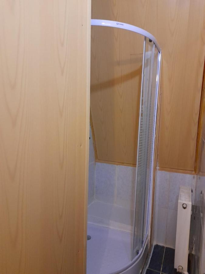 Barlogul Ursilor Lepsa Hotel Екстериор снимка