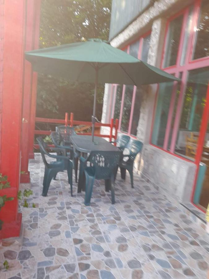 Barlogul Ursilor Lepsa Hotel Екстериор снимка